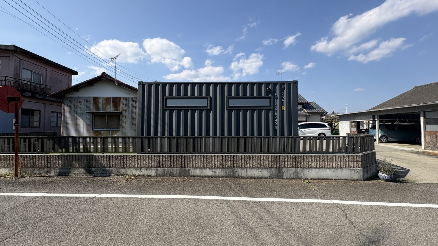 コンテナハウスの背面写真